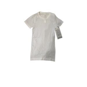 Lululemon Swiftly Tech Short Sleeve 2.0 White Size 0 Seamless Athletic Top